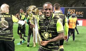 Le site de streaming le plus complet et le seul qui réunit vos films, vos séries (en hd, vf et vost) toute la tnt et les plus belles compétitions sportives en direct ou en replay. Portugal Coupe De La Ligue Doumbia Seydou Remporte Son 1er Trophee Avec Le Sporting Cp
