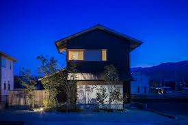 Jun 01, 2021 · the original exterior walls of the 'between house johana,' with their natural patina, are interrupted by playful timber bay windows. Stylish Synergy Modern Japanese Home With A View Of Distant Mountains
