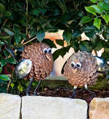How To Diy Better Homes And Gardens Yahoo 7 Pomme De Pin Animaux Laine Activite Noel