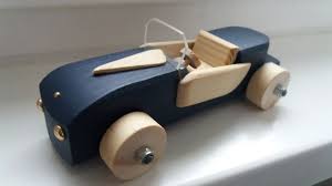 Holzauto Modell Elegant Wunderschones Holzauto In Dunkelblau Echte Handarbeit Individuell Gestaltet Mit Viel Liebe Und Kop Wood Toys Wooden Toys Wooden Car