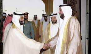 هو أكبر أنجال الراحل الشيخ زايد بن سلطان آل نهيان وكان وليا لعهده فخلف والده بعد وفاته في حكم إمارة أبو ظبي وانتخبه المجلس الأعلى للاتحاد رئيسا للدولة. Ø³Ù…Ùˆ Ø§Ù„Ø´ÙŠØ® Ø·Ø­Ù†ÙˆÙ† Ø¨Ù† Ù…Ø­Ù…Ø¯ Ø¨Ù† Ø®Ù„ÙŠÙØ© Ø¢Ù„ Ù†Ù‡ÙŠØ§Ù†