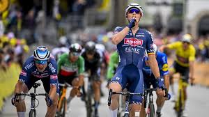 Wil je graag mee het rode kruis steunen? Difjefoew12f1m