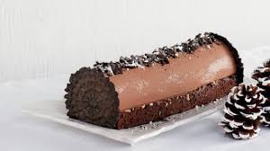 J'ai fait appel à mon ami christophe pour réaliser une bûche digne des plus grandes pâtisseries, et réalisable par tous. Recette De Buche De Noel A La Mousse Au Chocolat Zeste