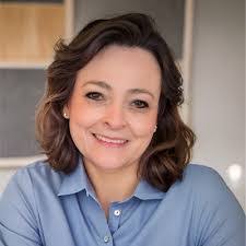 Linda Orban's Instagram, Twitter & Facebook