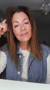 Liz Buckner's Instagram, Twitter & Facebook