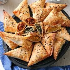 Borek Mit Spinat Und Schafskase So Nach Gefuhl Rezept Pogaca Rezept Snack Ideen Essen