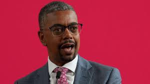 Nifer o weinidogion Llywodraeth Cymru wedi ymddiswyddo