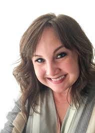 Kristen Rath's Instagram, Twitter & Facebook