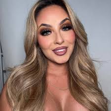 Natali Lopez's Instagram, Twitter & Facebook