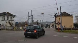 L'écrit connaîtra un succès considérable auprès du lectorat. Luxembourg Six Passages A Niveau A Supprimer Le Soir Plus