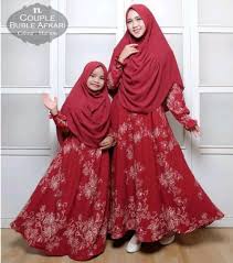 Hal ini karena susunan acara sangat erat kaitannya dengan materi acara tersebut, bentuk. 20 Model Baju Muslim Couple Ibu Dan Anak Terbaru 2020