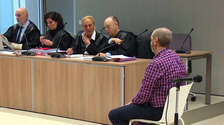 Declaran en el juicio por el asesinato de Álex los policías que detuvieron  al acusado
