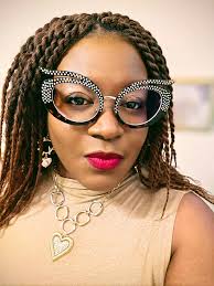 She is beautiful 🤎🤎🤎🤎