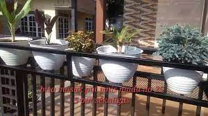 Model rumah minimalis terdapat banyak sekal variasi bentuk dan type, tidak terkecuali pagar yang akan digunakan pada rumah tersebut. Gantungan Pot Panjang Di Pagar Besi Railing Balkon Panjang 125 Cm Youtube