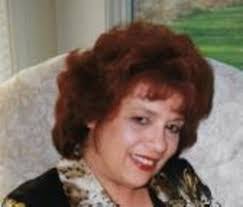 Gina Medeiros's Instagram, Twitter & Facebook