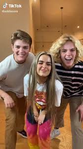 L Is For The Way You Look At Me Tiktok Tik Tok Friends Les Meilleures Videos Tik Tok Youtubers Ideas Of Youtubers Youtuber Content Youtub In 2020 Choreography Videos Dance Videos Dance Music Videos