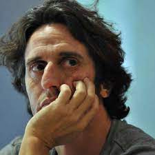 El actor diego peretti nos cuenta cómo ha pasado la cuarentena, señala que él es una persona que the official trailer for 'the german doctor' starring alex brendemühl, diego peretti subscribe to. Diego Peretti En Iniciales S G Vinieron A Mi Mente Muchas Imagenes De Nuestra Historia Politica Filo News