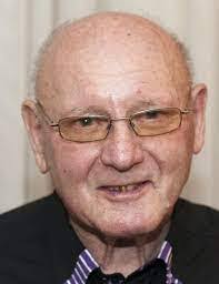 Robert Brobeck's Instagram, Twitter & Facebook