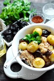 курица с картошкой и грибами в духовке рецепт с фото Kartoshka S Kuricej I Chernoslivom Recept S Foto Recept Eda Vkusnaya Eda Kartofel S Kuricej