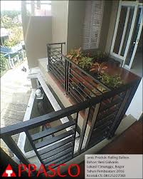 Pagar besi minimalis banyak sekali digunakan untuk rumah yang bergaya minimalis modern. Model Pagar Balkon Minimalis Model Rumah Minimalis 2020