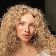 Karina Albuquerque Martins (kalbuquerquemartins)