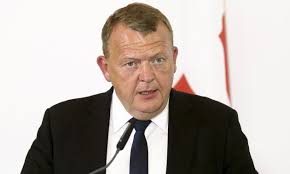 Danimarka'nın yeni başbakanı, birleşmiş milletler'in belirlediği kota sistemine göre mülteci kabul edileceği taahhüdünü de verdi. Danimarka Geri Gonderme Merkezi Kuruyor Eurotopics Net