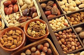 Oleagineux Et Musculation Les Bienfaits Des Amandes Noisettes Noix Espace Musculation Alimentation Aliments Riches En Glucides Les Super Aliments