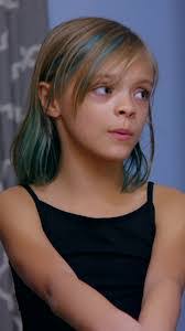 Erin Cate's Instagram, Twitter & Facebook