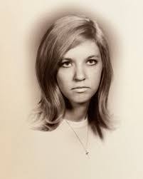 Maxine Quinn's Instagram, Twitter & Facebook