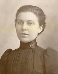 I have an old studio photograph of Vivian Donald KELLER which was taken  when he was 10 months old at the Leitzinger Studio in Tipton, IA. The  photograph appears to have been