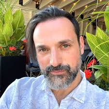 Alex Barsuk's Instagram, Twitter & Facebook