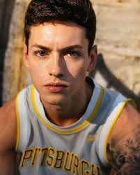 Photography: David Aldea @daldph Model: Lucas Torres @llucastorres_ Agency:  40 Graus @40grausmodels