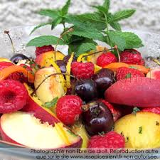 Nage De Fruits Frais En Infusion De Verveine Les Epices Rient