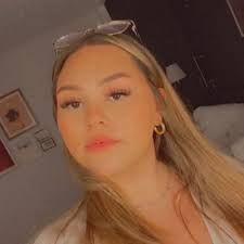 Amanda Crump (@acrumpyo)