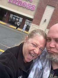 He's back by my side (for now) 😂 and week 9/12 has begun … ohhh those  Biceps are gonna burn! I followed up with some Mixed Cardio and he jumped 