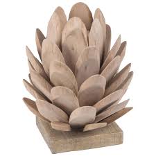 Bougeoir Pomme De Pin En Chene Sur Maisons Du Monde Piochez Parmi Nos Meubles Et Objets Deco Et Faites Le Plein D Inspira Candle Holder Pomme De Pin Bougeoirs