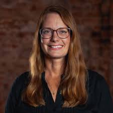 Julie Klawuhn, Realtor