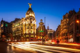 Calle zurbarán, 21 28010 madrid, spanien. Gran Via Und Das Metropolis Gebaude Im Herzen Von Madrid Spanien Foto Von Nico Trinkhaus