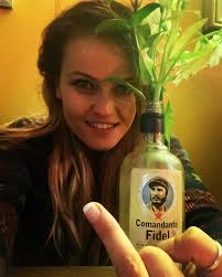 fuckyoufidelito AMO ♥️ cuando el mercado libre toma a las figuras asesinas  y ladronas del Comunismo como el dictador Fidel Castro para vender  productos con el uso de la propiedad privada, la