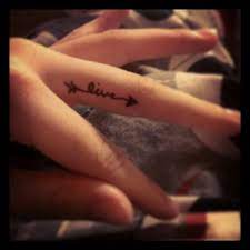 Finger Tattoo Finger Tattoos Words Arrow Tattoo Finger Finger Tattoos