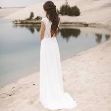 Die kleidung ist einzigartig, aber auch wirklich billig. A N O U K Wildflowerlovecollection Lace Bridal Brautmode Traum Hochzeitskleider