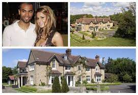 Insane Celebrity Houses The Celebs Who Said Goodbye To Home Loan And Mortgagewho S Paying 400k A Year F Celebrity Houses Celebrity Houses Mansions Celebrities