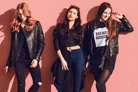 So, if you are on the lookout for cute outfits for college girls that are also handy, capris are the option for you. 39 Super Cute Outfits For School For Girls To Wear This Fall