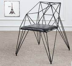 Cette chaise en fil de métal est également finie avec une peinture qui peut résister à diverses conditions météorologiques. Chaise De Salle A Manger En Fil De Diamant Chaises Ajourees Meubles Design Loft Chaises De Styliste De L Industrie En Fer Forge Aliexpress