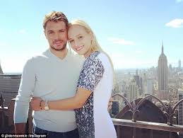 There were rumors that the two were dating back at the french open in may. Australian Open Tennis Wags Cheering On The World S Best Express Digest