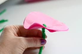 Tissue step by step beginner paper flowers. Brighten Someone Special S Day With These Easy Tissue Paper Flowers