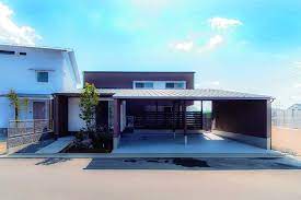 存在感のあるシャープな佇まい ホームウェア 平屋外観 間取り