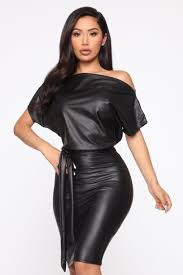 More To The Story Midi Dress Black In 2020 Fashion Mini Black Dress Black Midi Dress