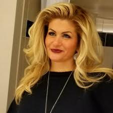 phoenixsshine #newphoenixsshine #freelibrary #blessingbox  #blessedandgrateful #blessedbeyondmeasure #donate #donationsneeded  #womensupportingwomen #womensmission #domesticviolenceawareness #new