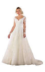 For height of the shoes, it depends on the length of the dress, wedding venue, and the personality of the bride length of the dress. Clothfun Women S V Neck Lace Beach Wedding Dresses For Bride 2019 With Long Sleeves Style10 Ivory 6 Ball Gowns Wedding Lace Beach Wedding Dress Wedding Dresses
